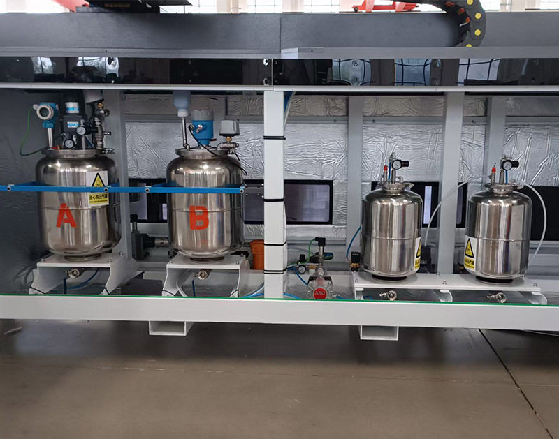 恒溫常量數(shù)控發(fā)泡密封涂膠機